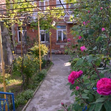 فندق Friends House كوتايسي المظهر الخارجي الصورة